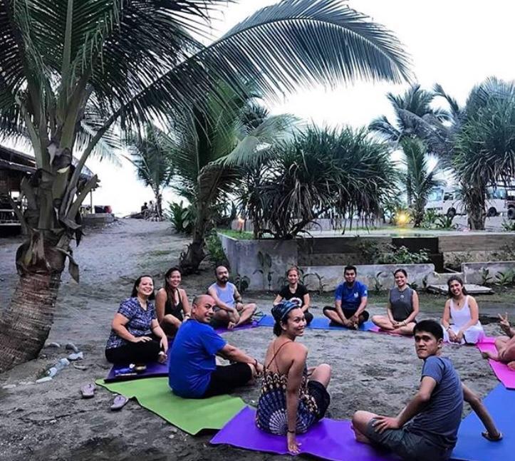 North Shore Surf Camp Hotel Baler Exterior photo