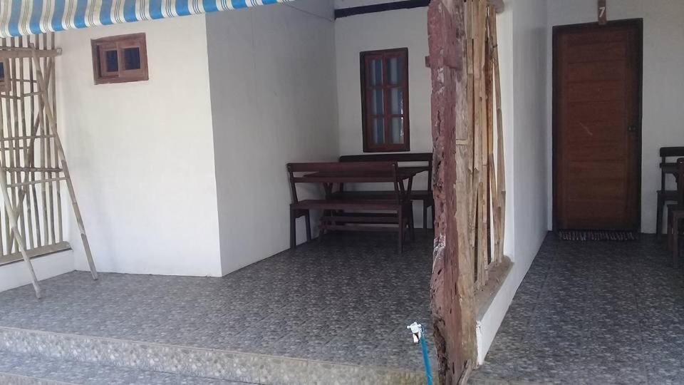 North Shore Surf Camp Hotel Baler Exterior photo